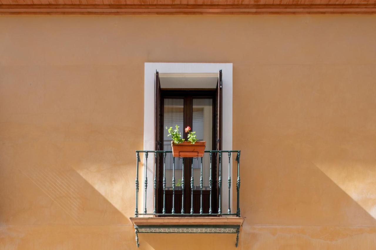 Triana Boutique Apartments By Hommyhome Sevilha Exterior foto